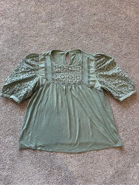 Women’s Good Hart Eyelet Puff Sleeve Top in Sage Green- Size Small